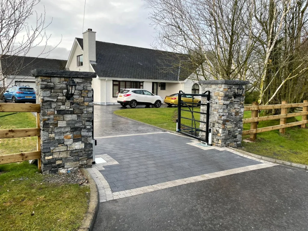 Gates And Railings Ballynahinch & Northern Ireland